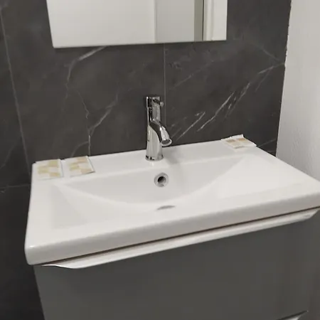 - Centre - Pied A Terre Apartman